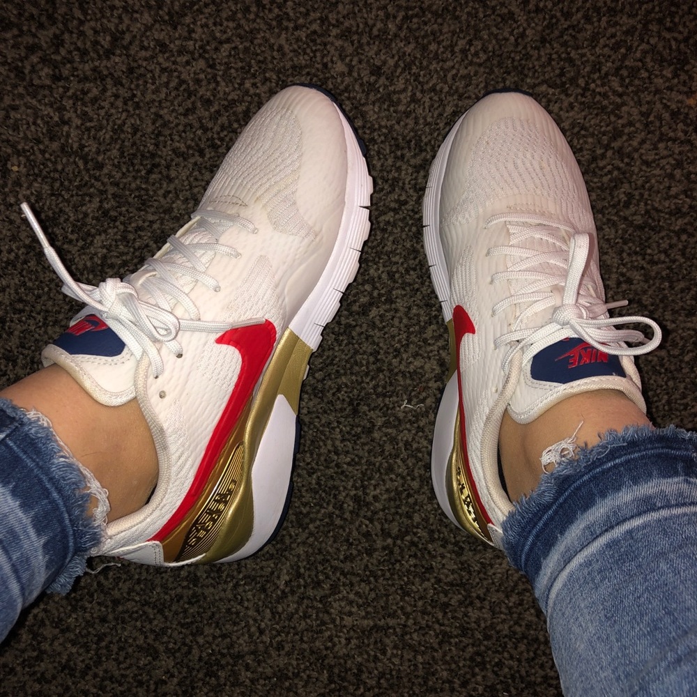 NIKE AIR MAX PEGASUS